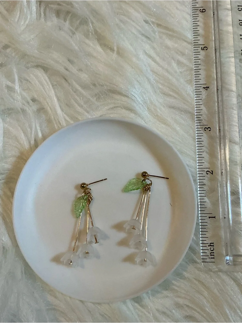Elegant vintage retro tulip/floral dangle/drop earrings